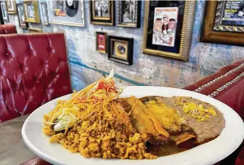  ?? Delicious Concepts ?? A classic Tex-Mex plate is among the offerings at Tres Amigos Cafe y Cantina, a new restaurant from Delicious Concepts in the former Shepherd Park Draught House location.
