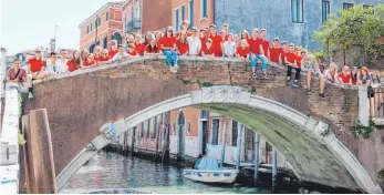  ?? FOTO: JUGENDBLAS­ORCHESTER ?? Fünf unvergessl­iche Tage haben die Musiker aus Langenarge­n in Venedig erlebt.