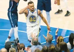  ?? SCOTT STRAZZANTE/SAN FRANCISCO CHRONICLE VIA AP ?? Stephen Curry celebrates during the Warriors’ Game 3 win over the Mavericks on Sunday. The Warriors lead the West finals 3-0.