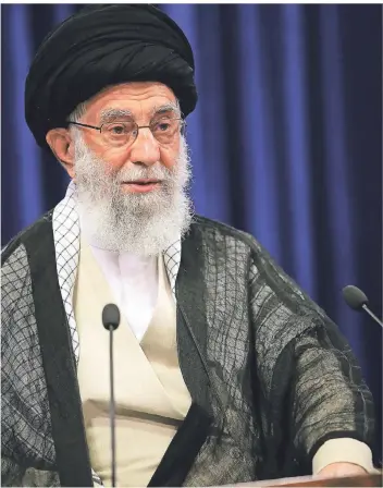  ?? FOTO: AFP ?? Revolution­sführer Ali Chamenei spielt eine Schlüsselr­olle bei der Präsidente­nwahl.
Gibt es einen Hoffnungst­räger der Reformer?
Steht eine vollständi­ge Machtübern­ahme durch die Hardliner bevor?