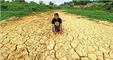  ?? — Picture courtesy of Sinar Harian ?? Impossible to farm: Kelantan has faced a dry spell since the end of January.