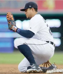  ?? GETTY IMAGES ?? Miguel Cabrera ruptured his left biceps tendon Tuesday night against the Twins, an injury that will sideline the slugger for the rest of the season.