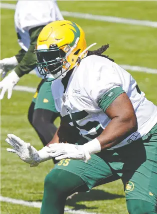  ?? LARRY WONG ?? Sir Vincent Rogers at the Edmonton Elks training camp in Edmonton on Monday. The 35-year-old offensive lineman says there are no shortcuts in getting to the first battle Aug. 7 against the Ottawa Redblacks.