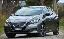  ??  ?? Nuova Nissan Leaf e+, grazie alla batteria da 62 kWh, percorre fino a 385 km con una sola ricarica