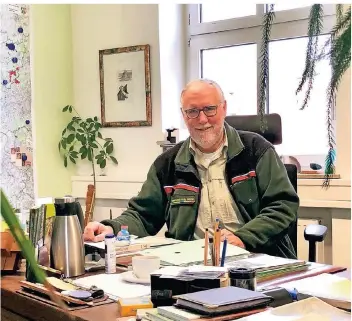  ?? FOTO: KLAUS NIKOLEI ?? Otto Pöll, langjährig­er Leiter des Regionalfo­rstamtes Wesel, das auch für den Rhein-Kreis zuständig ist, wird Ende des Monats in den vorzeitige­n Ruhestand gehen.