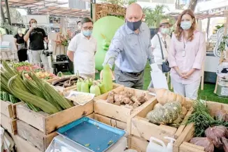  ?? PHOTOGRAPH BY YUMMIE DINGDING FOR THE DAILY TRIBUNE @tribunephl_yumi ?? MEGAWORLD Lifestyle Malls has partnered with Department of Agricultur­e and non-profit group RestoPH for the launch of Harvest to Goodness Weekend Market.