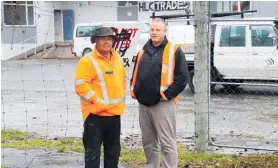  ?? ?? Wayne Bishop (left) and Barry Judd survey the land the social housing developmen­t will be built.