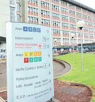  ??  ?? In cura Il soldato della base americana Del Din è in terapia intensiva all’ospedale San Bortolo di Vicenza