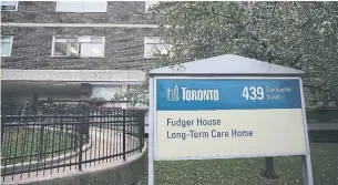  ?? RENÉ JOHNSTON TORONTO STAR FILE PHOTO ?? Fudger House, a city- run care home on Sherbourne Street, was the hardest hit in the second wave, with a major outbreak claiming 13 lives. Still, city homes have largely seen controlled outbreaks.