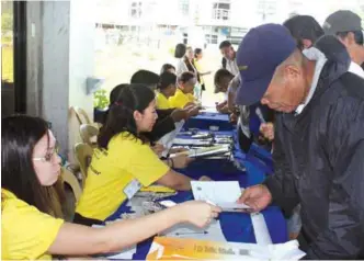  ??  ?? Abaca farmers coming from various towns of Southern Leyte enthusiast­ically participat­ed in the Abaca Summit to air their different concerns.