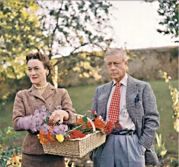  ??  ?? Exiled: The Duchess and Duke of Windsor in their French home in 1955