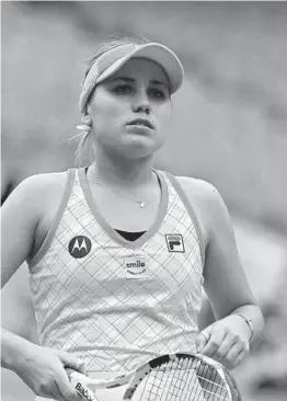  ?? MARTIN BUREAU/AFP ?? Pembroke Pines’ Sofia Kenin couldn’t keep up with Poland’s Iga Swiatek in the French Open women’s final, losing in straight sets.