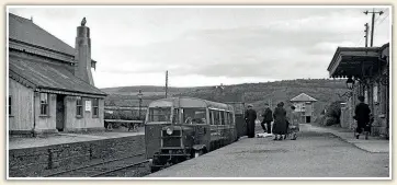  ?? GRAHAM HOARE/IRISH RAILWAY RECORD SOCIETY ARCHIVE ?? Sligo Leitrim & Northern Counties Railway railbus No. 2A, on its way from Enniskille­n to Sligo, awaits a customs check at Belcoo in Northern Ireland on September 27, 1957.