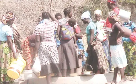  ??  ?? Binga women fetch water from a borehole recently