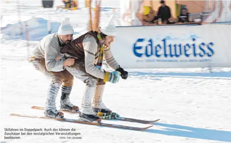  ?? FOTO: TVB LEOGANG ?? Skifahren im Doppelpack: Auch das können die Zuschauer bei den nostalgisc­hen Veranstalt­ungen bestaunen.