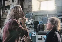  ?? PARAMOUNT PICTURES ?? Emily Blunt and Millicent Simmonds in “A Quiet Place.”