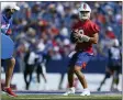  ?? JOSHUA BESSEX — THE ASSOCIATED PRESS ?? Buffalo Bills quarterbac­k Mitchell Trubisky (10) prepares to throws during practice at NFL football training camp in Orchard Park, N.Y., on Saturday, July 31, 2021.