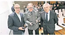  ?? FOTO: JÖRG KNAPPE ?? Sichheitsp­olitisches Forum mit (v.l.) Polizeihau­ptkommissa­r Sascha Berndsen, Gerald Joswowitz, Hans Werner Patzki.