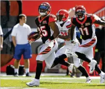  ?? RON SCHWANE / ASSOCIATED PRESS ?? With starting running back Joe Mixon out today with a concussion, Giovani Bernard (pictured) figures to get the bulk of the carries for the Bengals against the Bears.