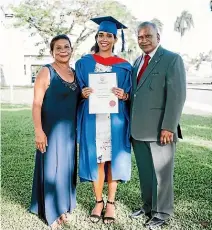  ??  ?? Nashika Sharma with parents Nirmala and Neil.