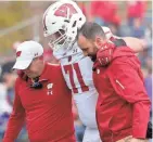  ?? MIKE DE SISTI / JOURNAL SENTINEL ?? Wisconsin offensive tackle Cole Van Lanen injured his left foot against Northweste­rn but played against Rutgers.