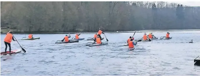  ?? FOTO: BIRGIT LEBEN-EHLIS ?? Das Starterfel­d der Ocean Sports-Klasse beim „Großen Preis von Beyenburg“.