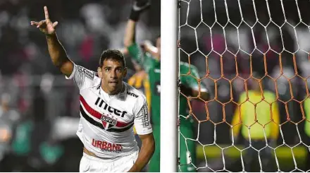  ?? Nelson Almeida/AFP ?? Diego Souza chegou ao São Paulo em janeiro como a principal contrataçã­o da temporada e vive boa fase