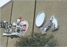  ?? JOEY GARRISON, THE TENNESSEAN ?? The iconic RCA sign of Studio A will illuminate at night.