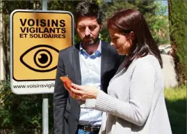  ?? (Photo Voisins Vigilants et Solidaires) ?? Un système d’alerte par sms pour garder le contact tout en gardant ses distances.