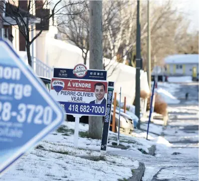  ?? PHOTO JEAN-FRANÇOIS DESGAGNÉS ?? Un recul des transactio­ns a frappé toute la province en 2013 et en 2014, mais les ventes ont repris à Montréal et dans plusieurs régions, alors que « la relance se fait toujours attendre dans la région de Québec », selon la firme JLR.