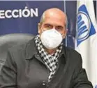  ??  ?? Mario Dávila casi fue alcanzado por la candidata perredista.