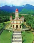  ?? CUBA TOURIST BOARD PHOTOS ?? El Morro Castle stands at the entrance of Havana Bay in Havana, left. Right, visitors can find the Basilica Santuario Nacional de Nuestra Senora de la Caridad del Cobre in Santiago de Cuba.