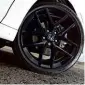  ?? ?? WHEELS
Civic Sport has 18-inch wheels as standard. If you’re not a fan of the gloss-black paint, then there are two further diamond-cut finishes to choose from. Both cost £1,460 extra