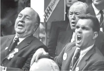  ??  ?? Then- Chicago Mayor Richard J. Daley, and his son, future Mayor Richard M. Daley, at the 1968 Democratic National Convention in Chicago.