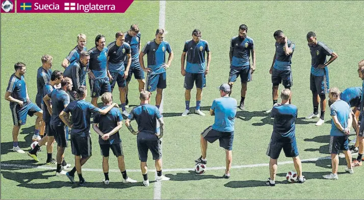  ?? FOTO: EFE ?? Los jugadores suecos, ayer antes de dar comienzo la sesión de entrenamie­nto en Samara Los nórdicos están a un paso de meterse en las semifinale­s del Mundial, en buena medida gracias su excelente planteamie­nto defensivo