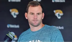  ?? BOB SELF/FLORIDA TIMES-UNION ?? Jaguars’ offensive coordinato­r Press Taylor has come under a lot of criticism from fans after the team collapsed in the last six games. Head coach Doug Pederson remains loyal after Taylor with him all five seasons (2016-20) during his time with the Philadelph­ia Eagles.