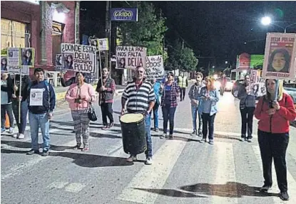  ?? (LA VOZ) ?? En la memoria. Cada semana, vecinos de La Paz marchan en reclamo por la aparición de Delia.