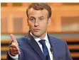  ?? FOTO:LO PRESTI/AFP ?? Der selbst ernannte Klimarette­r Emmanuel Macron spricht heute beim Klimagipfe­l in Bonn.