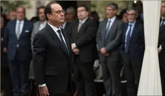  ??  ?? François Hollande, hier à Paris, lors de la cérémonie en hommage aux victimes du terrorisme a souhaité une indemnisat­ion des victimes désormais « juste et transparen­te ». (Photo MaxPPP)