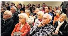  ??  ?? Une salle Noël Mars bien remplie pour l’assemblée générale du comité de jumelage.