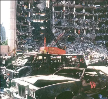  ??  ?? نفذ تيموثي ماكفاي في ١٩٩٥ عملية إرهابية في مدينة أوكلاهوما راح ضحيتها نحو ١٦٨ شخصاً )»الشرق الأوسط«(