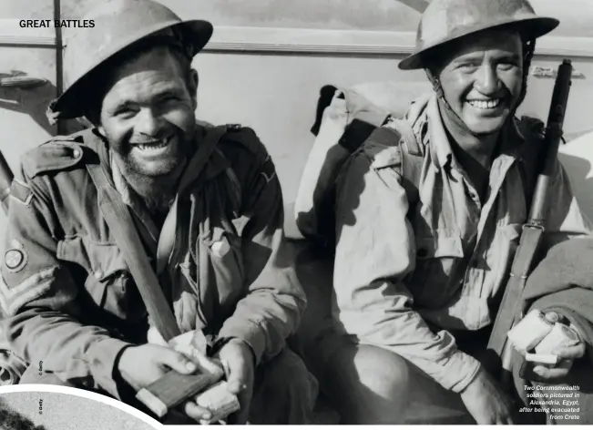  ??  ?? Two Commonweal­th soldiers pictured in Alexandria, Egypt, after being evacuated from Crete