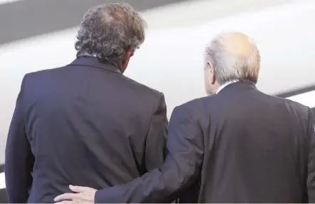 ?? ANSA ?? Da sinistra: Michel Platini, 60 anni, e Sepp Blatter, 79 anni. I grandi «nemici-amici«, dopo la condanna, sembrano costretti a voltare le spalle al mondo del calcio