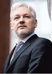  ??  ?? Selon le fondateur de WikiLeaks Julian Assange, ces nouvelles révélation­s démontrent les risques liés à la proliférat­ion des instrument­s de cyberattaq­ue.