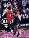  ?? PAUL DICICCO — FOR THE NEWS-HERALD ?? Channing Frye defends the Raptors’ Jeremy Lin during the Cavaliers’ victory over Raptors.