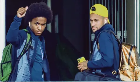  ?? Foto: Luis Acosta, afp ?? Zwei der großen brasiliani­schen Trümpfe: Willian Borges da Silva, genannt Willian(li.) und Neymar da Silva Santos Júnior, bekannt als Neymar.