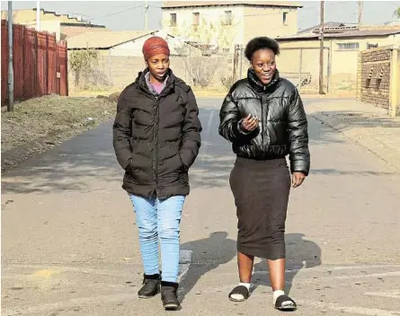 Teen denied birth certificat­e as mom is linked to unknown child ...