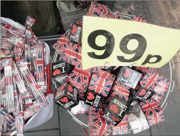  ?? PHOTO: BLOOMBERG ?? Souvenirs for sale outside a shop on Oxford street in London. The pound reached a seven-week high against the dollar on Tuesday. The writer says that interest rate expectatio­ns, rather than the real economy, have become the drivers of exchange rates.