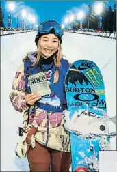  ??  ?? Chloe Kim (17) Hizo historia en snowboard y es una promesa para los juegos de Pyeongchan­g