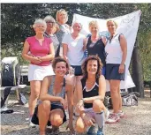  ?? FOTO: TC WEGBERG  ?? In die Oberliga aufgestieg­en: Die Damen 40 des TC Wegberg (hinten von links) Gerty Kamps, Ellen Küppers, Bea Kräutner, Kerstin Müller- Broich, Gabi Hendrisch, Astrid Hameleers und (vorne von links) Anja Schorn und Nicola Bialowons.